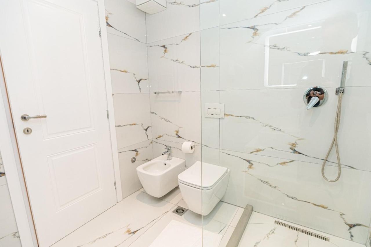 Hakuna Matata Residence & Apartments Вльора Екстер'єр фото